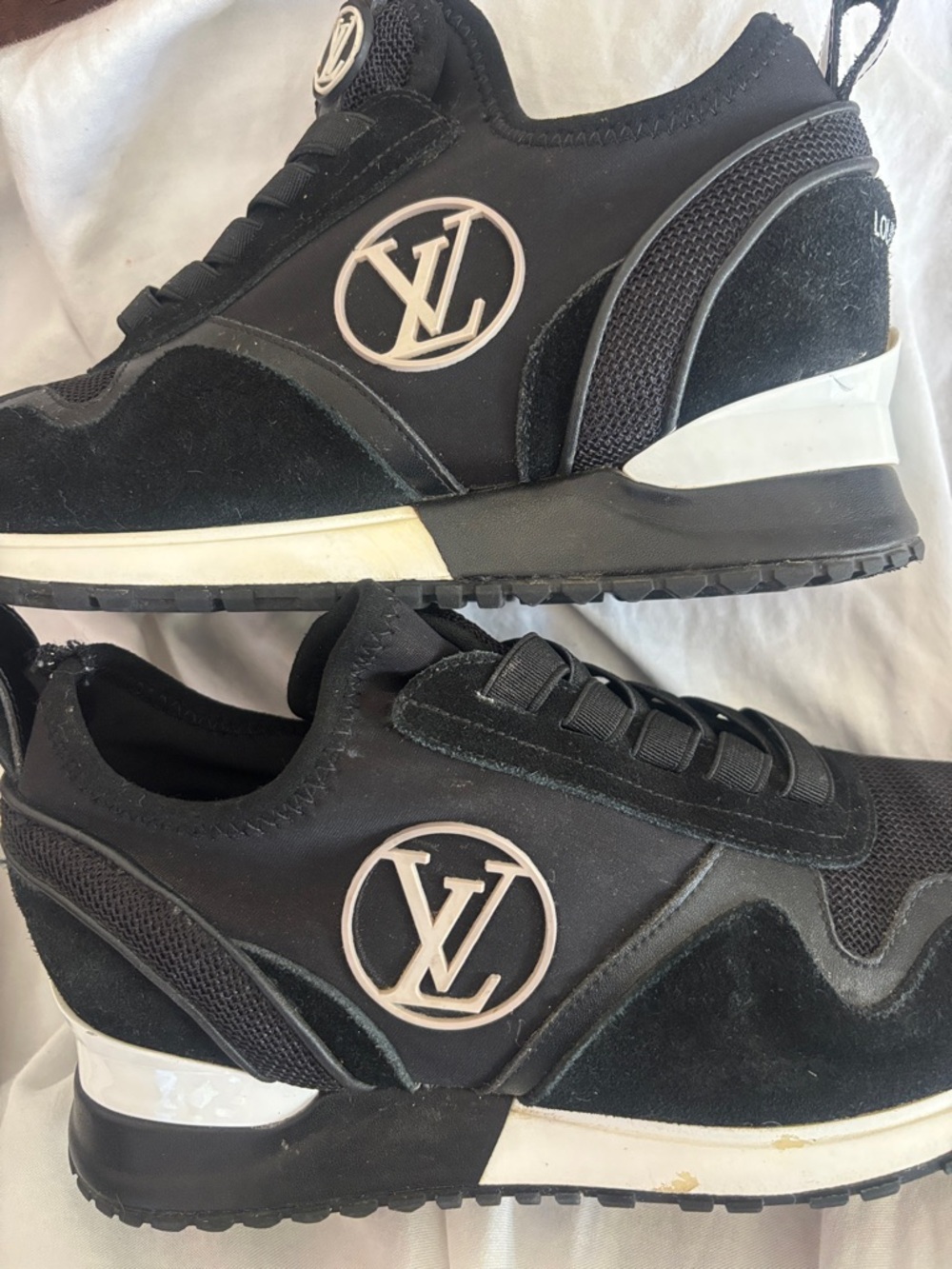Louis Vuitton Black and White Men’s LV Logo Sneakers